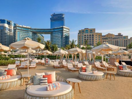 Доступная роскошь в Дубае: NH Collection Dubai The Palm 4*