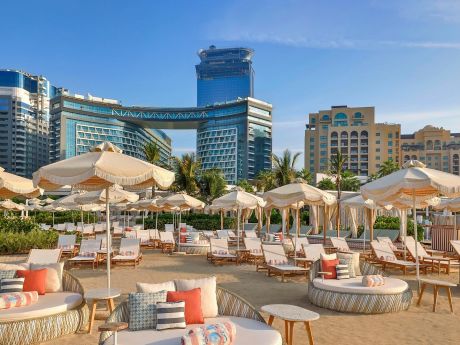 Доступная роскошь в Дубае: NH Collection Dubai The Palm 4*