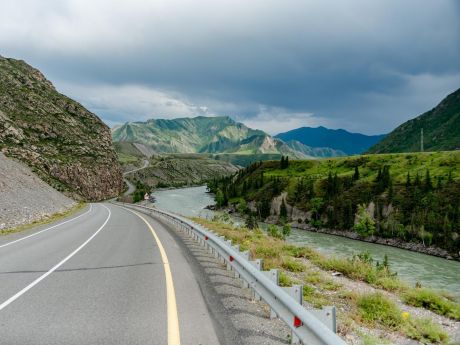 «Знай Наше: Лето 2026»: два дня стратегии и две недели практики для турпрофи в России