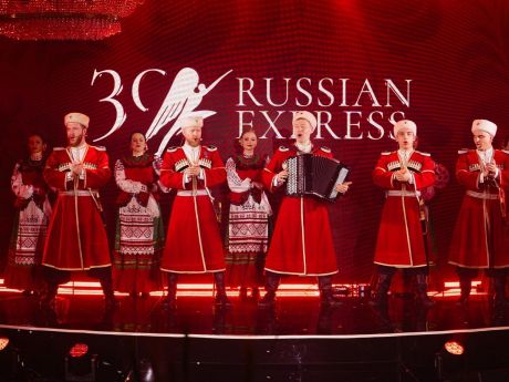 Русский стиль, 1200 агентов, ИИ-ассистент: как прошел юбилейный День «Русского Экспресса»