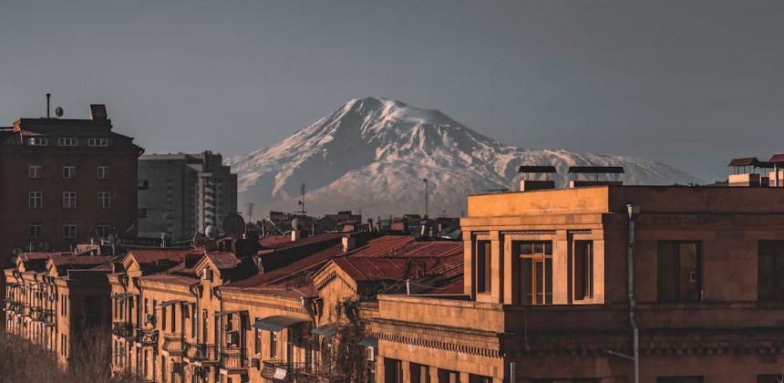 Армения: туроператоры и гиды «не поделили» поправки в Налоговый кодекс