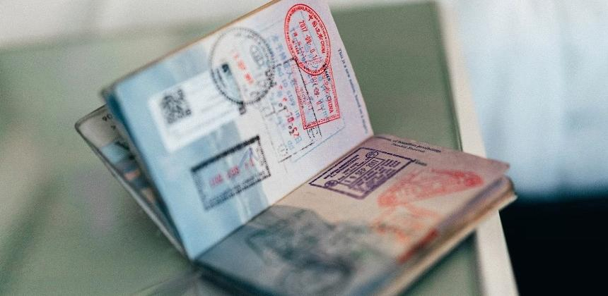 Эксперты рассказали, будет ли польза от полугодовых виз в Россию