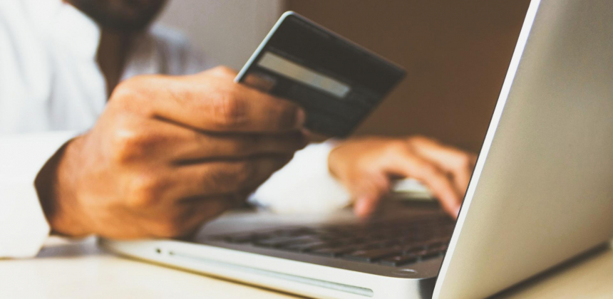 Минэкономразвития рассчитывает начать выдавать электронные визы с июля