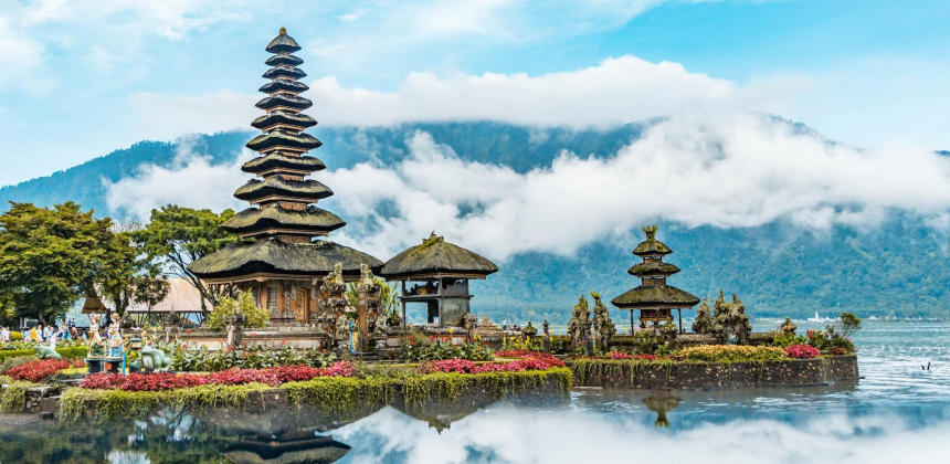 Чего нельзя делать туристам на Бали: официальный список запретов