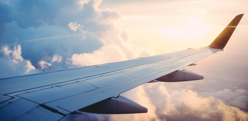 Авиакомпании установили рекорд по внутренним рейсам, но не по снижению цен