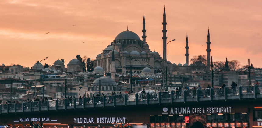 Чартерную программу в Стамбул продлили на зиму