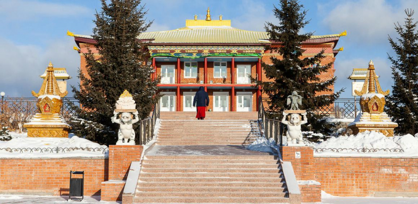 Зимняя Бурятия: от ледяного Байкала к термальным источникам