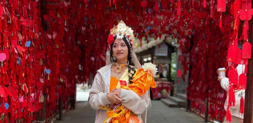 Неизведанный Китай: город вечной весны, танцующий народ и каменный лес