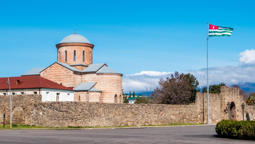 Туристы смогут отправиться в Абхазию по «единому» билету с 30 апреля