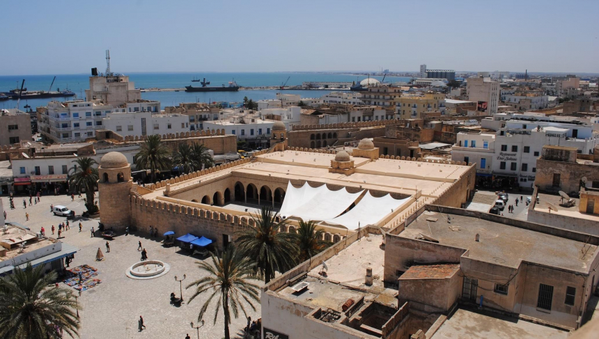 Очередной перенос рейсов подкосил спрос на Тунис