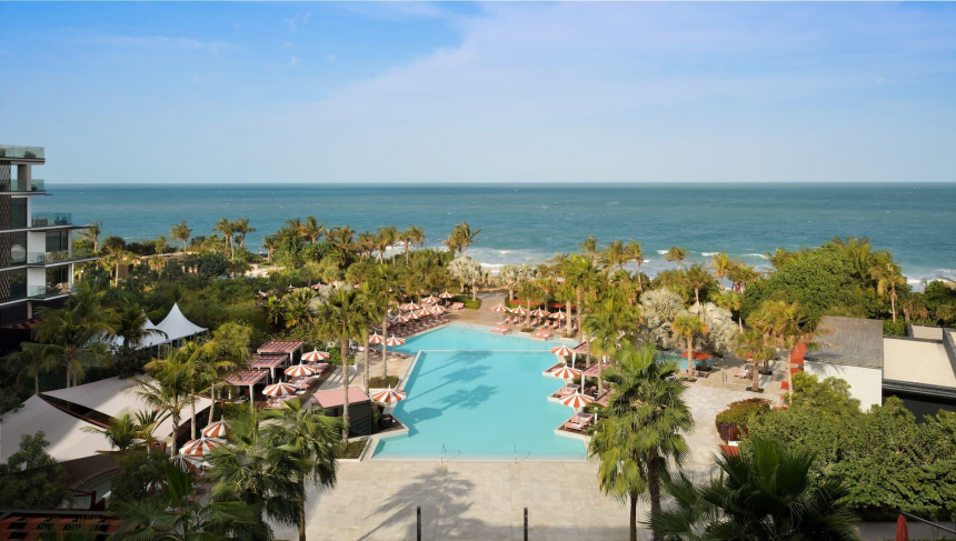 От 500-метрового пляжа до собственной торговой галереи: отдых на любой вкус в Banyan Tree Dubai