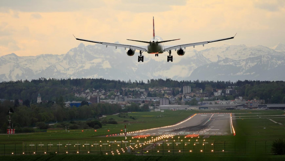 Белорусам предложили авиабилеты в Стамбул и Дели по специальным тарифам