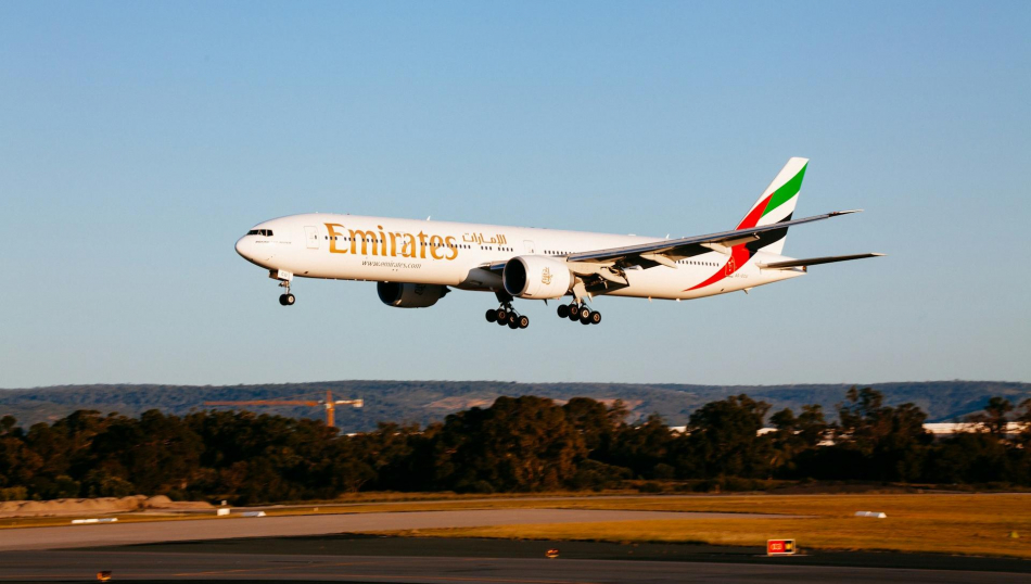 Туристы из Санкт-Петербурга вылетят в Дубай на двое суток позже