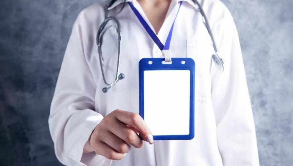 Кто возместит ущерб туристам, если турагент признан недееспособным?