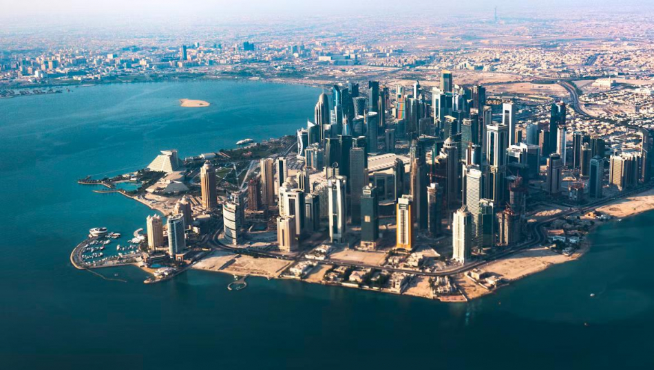 Туристов беспокоит возможное закрытие неба из-за ударов Израиля