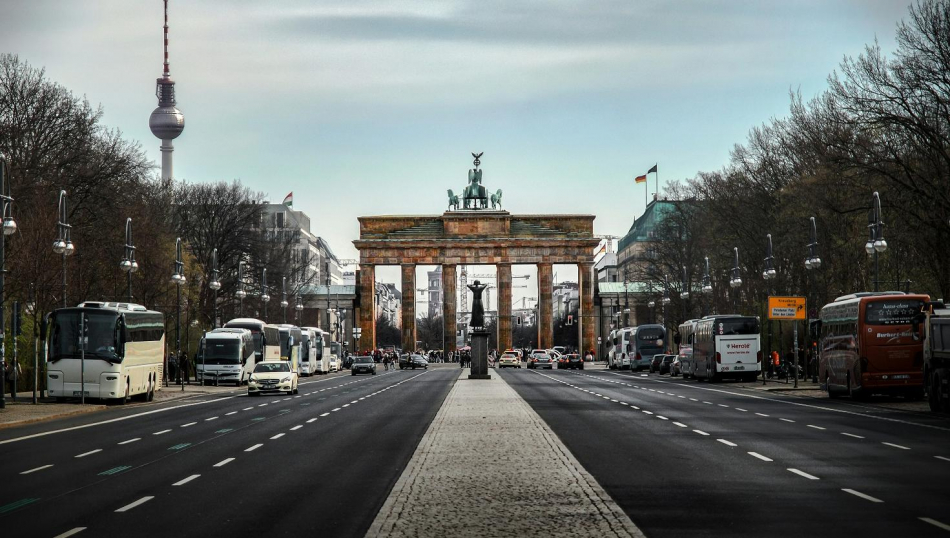 Еще одна страна ЕС закрывает въезд россиянам с пятилетними загранпаспортами