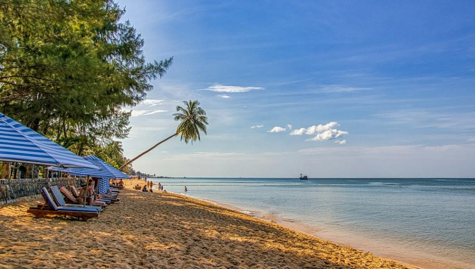 Туристы жалуются на массовый овербукинг на Фукуоке