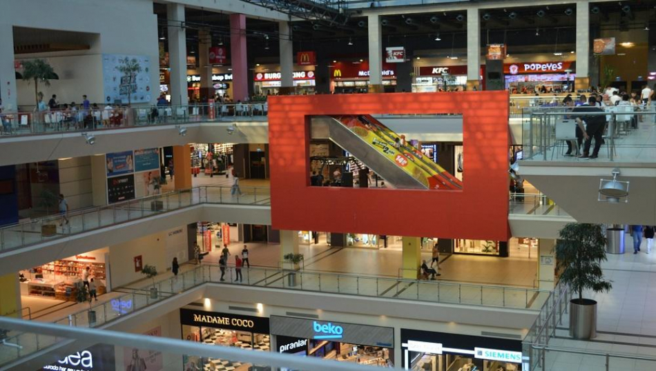 Гид пригрозил туристам, что за отказ от шопинга «не посадит их в автобус»