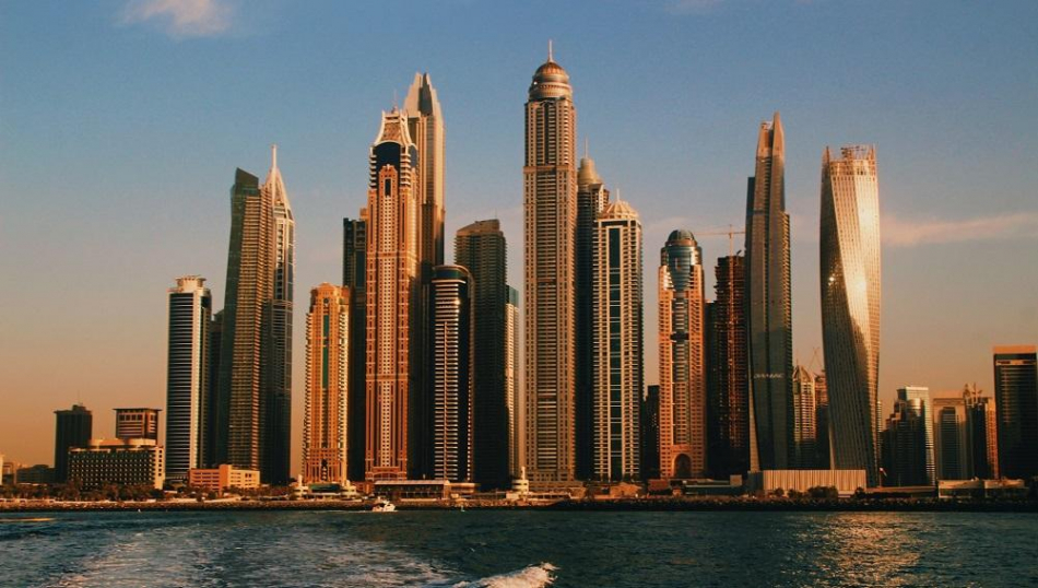 Консульство: вывозных рейсов из Дубая пока не будет, отели нужно оплачивать за свой счет