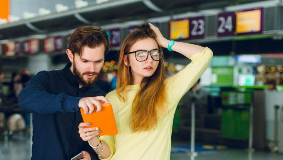 Из-за переноса рейса туристам придется отмечать годовщину свадьбы в воздухе