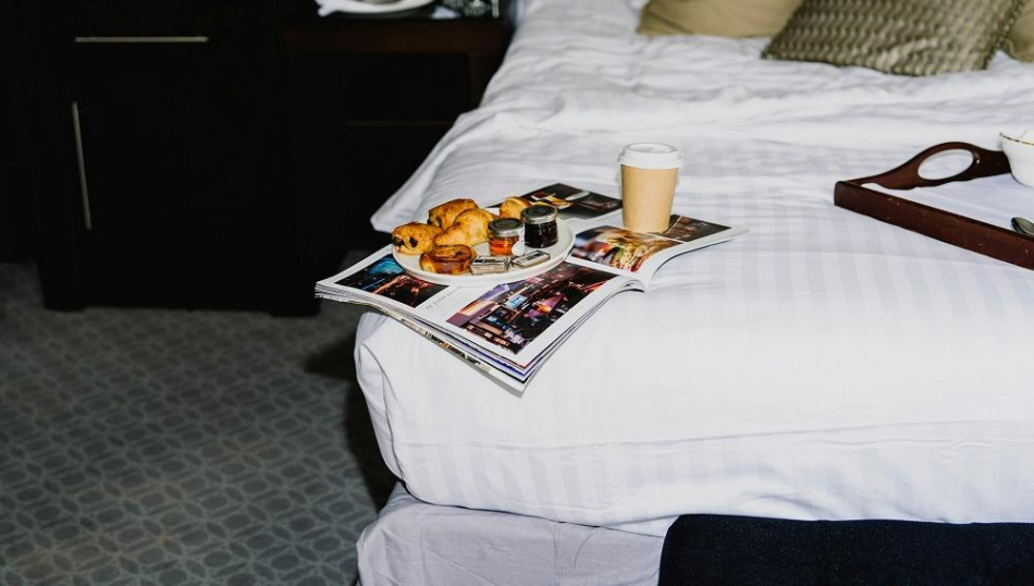 Не произвольный штраф: отелям хотят запретить списывать деньги за порчу имущества