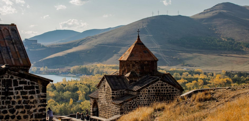 Сколько тратят туристы в Армении
