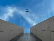 Вероятность ударов США по Ирану — 90%? Как это может повлиять на полеты