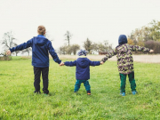 Турбизнес просит изменить правила выезда детей в Абхазию и Беларусь