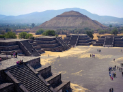 Российский турист получил ранение в результате стрельбы у пирамид в Мексике