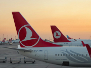 Туристы застряли в аэропортах из-за задержек рейсов Turkish Airlines