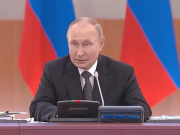 Путин поручил увеличить объемы авиаперевозки за рубеж