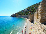 Россия стала главным поставщиком туристов в Турцию в октябре