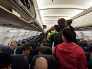 Туристов не пустили на рейс из-за технической ошибки в загранпаспорте