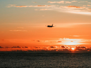 Авиакомпании заплатят пассажирам по 100 рублей за каждый час задержки рейса