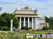 В Москве на ВДНХ открыли IV Российский туристический форум «Путешествуй!»