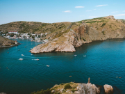 На пляжах Севастополя установят укрытия для защиты от обстрелов