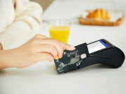 В РСТ объяснили, почему карта туриста в России так и не заработала