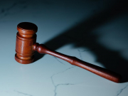 Судиться станет дороже: эксперт пояснил, как новые пошлины повлияют на турбизнес