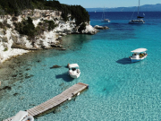 Два туроператора берут блоки мест на рейсах в Грецию через Кувейт