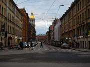 Подписание контрактов с отелями затягивается: в Петербурге приняли закон о турналоге