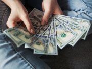 Доллар по 86: туристы раскупают туры и вносят доплаты