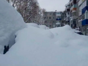 Камчатка попала в снежный плен: что происходит с туристами?