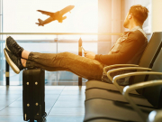 У россиян стало больше долгов, из-за которых не пускают за рубеж