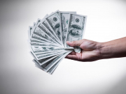 Из-за падения курса доллара спрос на туры за рубеж растет до 20%