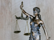 Отельеры Анапы проигрывают в судах с туристами больше денег, чем получили