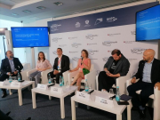 Агрегаторы рассказали, как борются за туристов с диваном