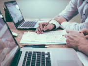 Страховка за границей закончилась: что делать туристам