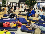 Пора закупать матрасы? Как защитить пассажиров при задержках и отменах рейсов