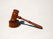 Туристку обязали вернуть деньги, которые она отсудила у турфирмы