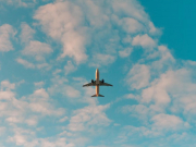 Беременную туристку высадили из самолета, законно ли это?